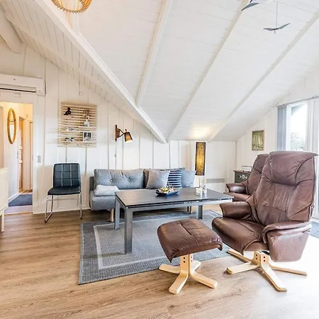 Holiday home Ccciii *